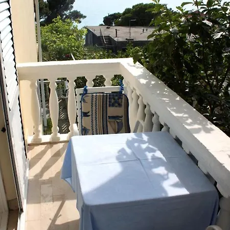 And By The Sea - Porat, Makarska - 2733
