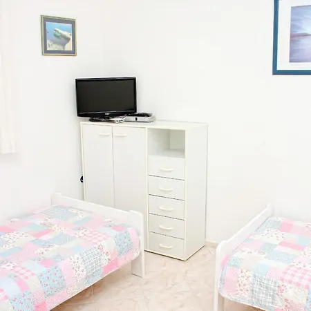 And By The Sea - Porat, Makarska - 2733 Gasthof Živogošće