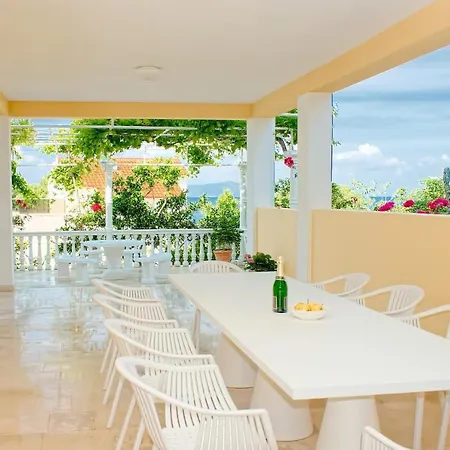 And By The Sea - Porat, Makarska - 2733 게스트하우스 3*
