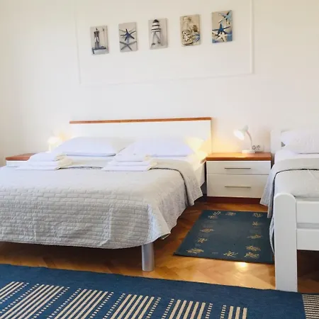 And By The Sea - Porat, Makarska - 2733 게스트하우스 3*